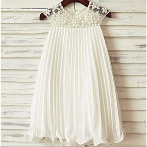 Gorgeous girls chiffon dress w/ jewel bodice. Sz 2